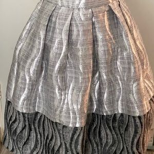 Skirt.silver black